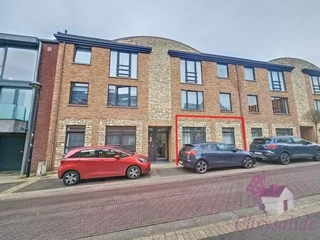 agréable bureaux de 82 m² + grenier de 20 m²