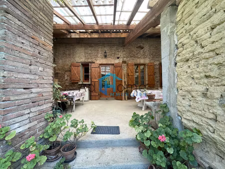 maison de village 6 pieces - garage- jardin-coeur de village