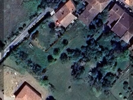 saint rustice  terrain constructible à viabiliser