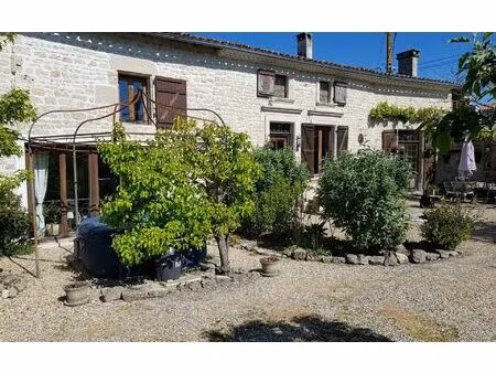 maison saint-georges-de-longuepierre m² t-4 à vendre  199 700 €