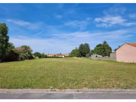 vente terrain 973 m² à roullet-saint-estèphe (16440)  53 377 €