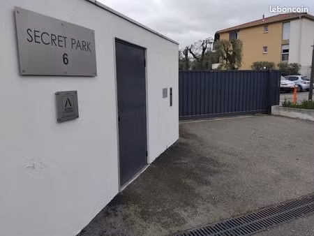 place de stationnement à vendre