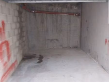 vends box garage fermé