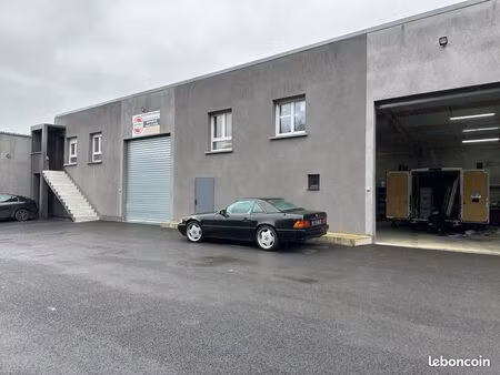 local industriel 555 m²