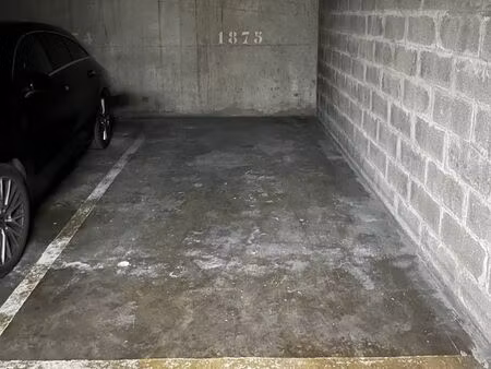 parking facile d'accès clichy