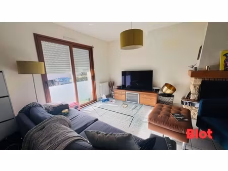 a louer - maison t6 sur laille avec garage et jardin - 95.35 m²