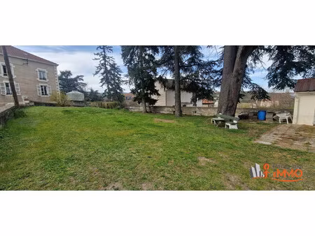 terrain constructible de 573m²