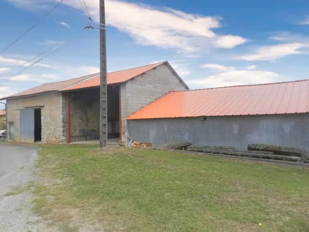 vente locaux professionnels 1 pièce 87 m² à la rochefoucauld (16110)  66 000 €