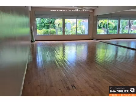 location locaux professionnels 78 m² à la saline les bains (97434)  3 200 €