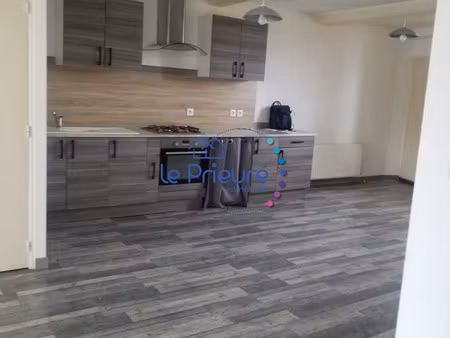 appartement à louer saint-denis-de-cabanne