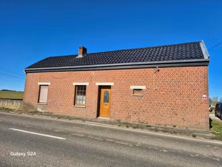 maison d'habitation 4 façades à rénover