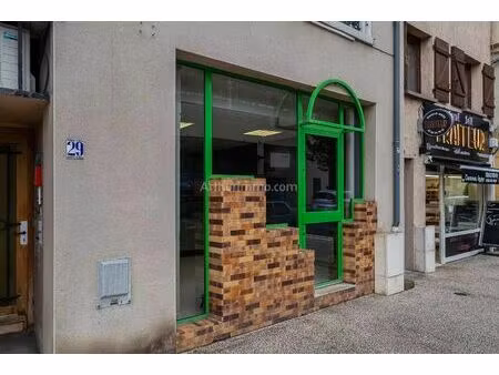vente local commercial 135 m2 à bourgoin-jallieu