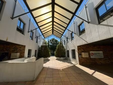 location bureau 608 m² à aix-en-provence (13290)
