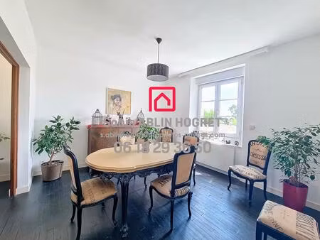 maison de ville quatre chambres