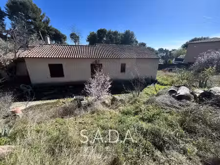 terrain 4077m²