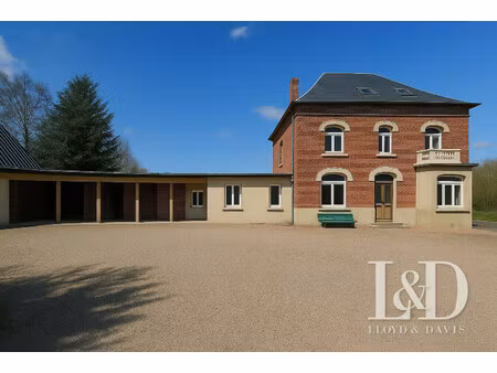 ensemble immobilier de caractère – 4 maisons + grange  à 1h3