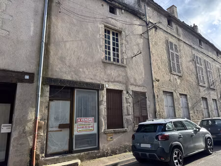 corbigny centre petit immeuble a usage de commerce