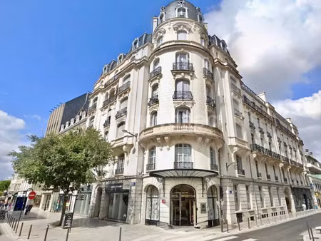 vente commerce 627 m² pau (64000)