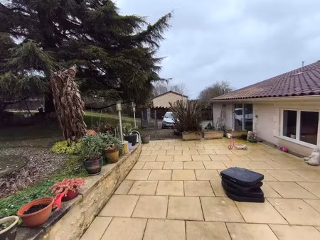 vente maison 6 pièces 210 m² montlieu-la-garde (17210)