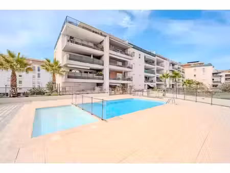 vente appartement le lavandou 83980 - - surface privée