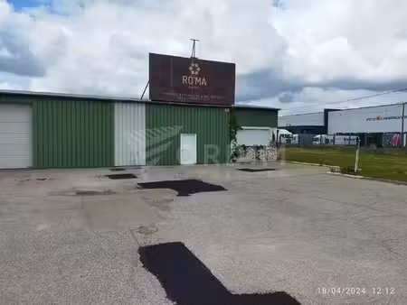 moneteau - zone commerciale et artisanale - batiment de 420m² - terrain de 1880m²