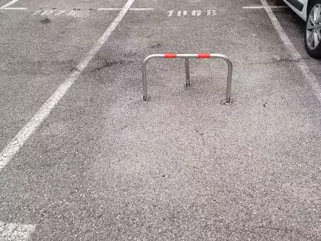 loue 2 places de parking