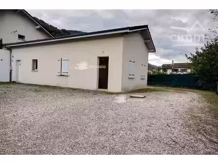 location gresivaudan froges : local commercial