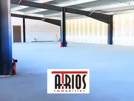 location local d'activités la crau 83260 - - surface privée
