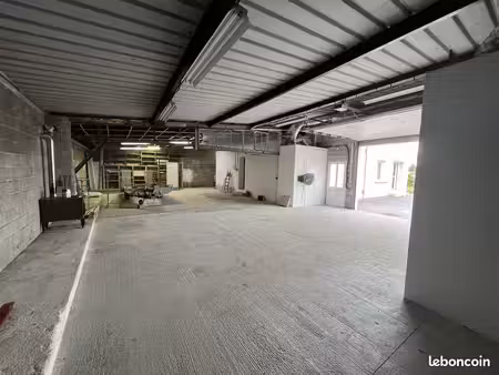 local commercial 380 m² sainte-savine