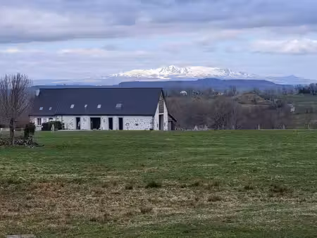 maison haut de gamme à 5 minutes de riom-es-montagnes