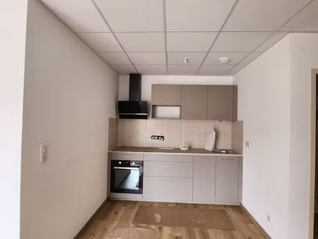 location appartement 2 pièces 55 m² à lacapelle-marival (46120)