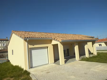 vente maison 4 pièces 114 m² villeneuve-d'olmes (09300)