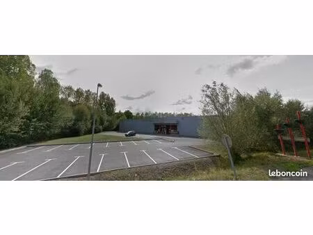 local commercial 2 268 m²