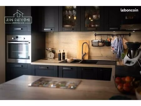 propriété 8 pièces 211 m²