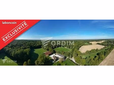 propriété 7 pièces 253 m²