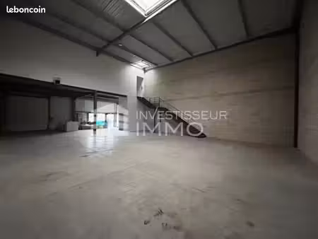 local industriel 530 m²