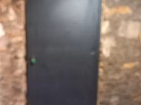 vend local 16m2 en sous-sol