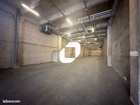 local d'activité 750 m²