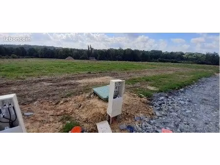 vente terrain viabilise 1100 m2 au prix de 122 000 euros