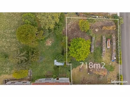 terrain 718 m² ternant