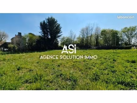 terrain 770 m² la hutte