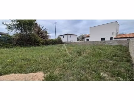 terrain 472 m² gigean