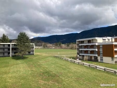 studio 1 pièce 28 m²