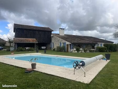ferme 8 pièces 230 m²