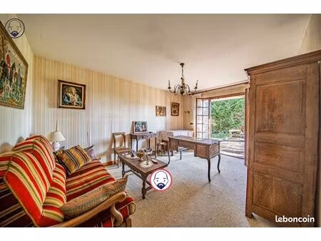 maison 8 pièces 227 m²