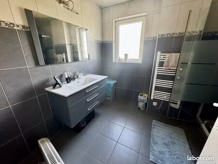 maison 8 pièces 220 m²