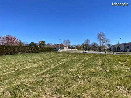 terrain 1 180 m² eslourenties daban