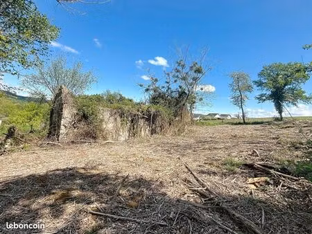 terrain 2 361 m² parbayse