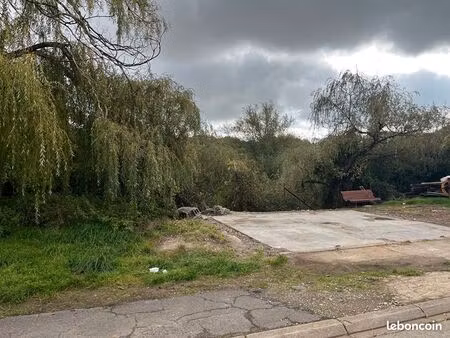 terrain 1842 m² roussy le village