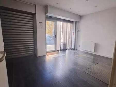 local commercial 46 m²